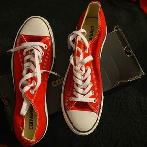 Converse All Red! 8.5